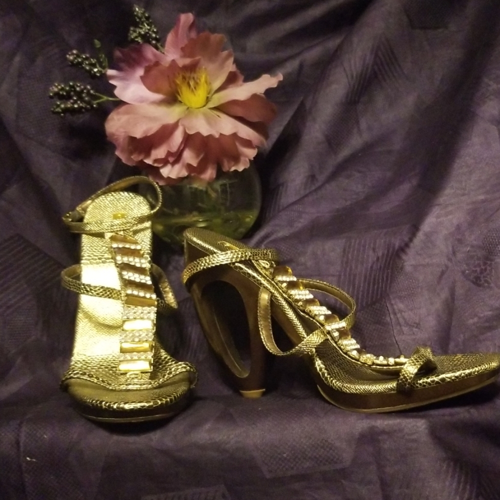 Shoes: NWOT GOLD Sandals - Picture 2 of 7
